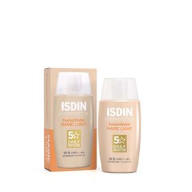 ISDIN Fusion Water Magic Color Light LSF 50 getönter Sonnenschutz für das Gesicht