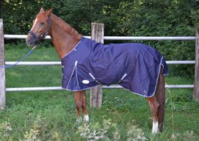 AMKA Outdoordecke Weidedecke BORAS 600D wasserdicht atmungsaktiv mit Kreuzgurte