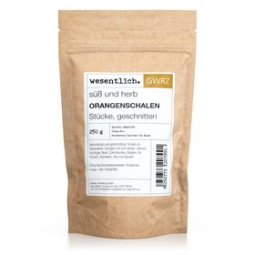 Orangenschalen geschnitten von wesentlich.