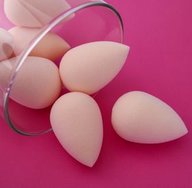 beautyblender bubble