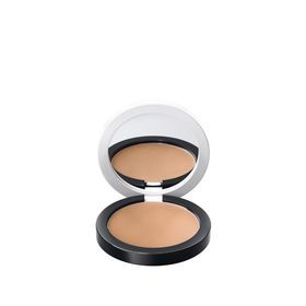 UND GRETEL WOLKEN Compact Powder SPF 50 Tanned