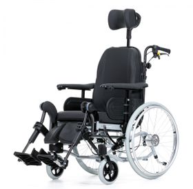 Invacare Rea Clematis PRO SB 44 mit Zubehörpaket