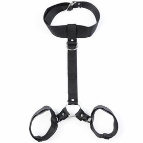 Ohmama fetish collar with wrist restraints