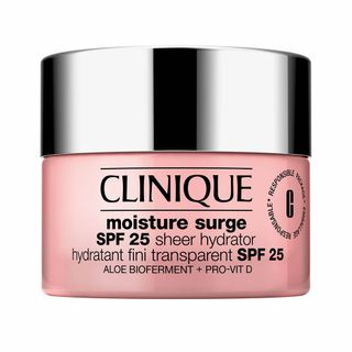 Clinique Moisture Surge™ SPF 25 Sheer Hydrator mit Hyaluronsäure und Provitamin D und LFS 25
