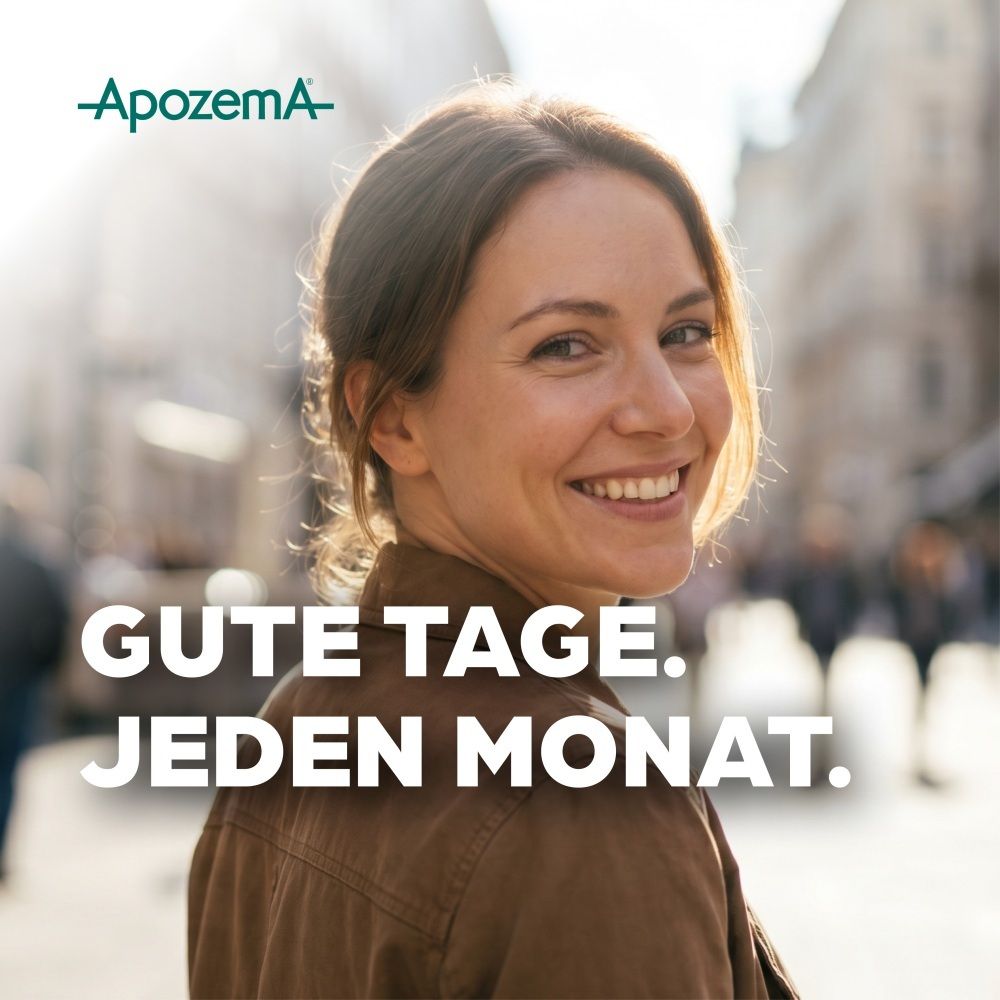 Lächelnde Frau im Freien, Apozema Logo. Text: Gute Tage. Jeden Monat.