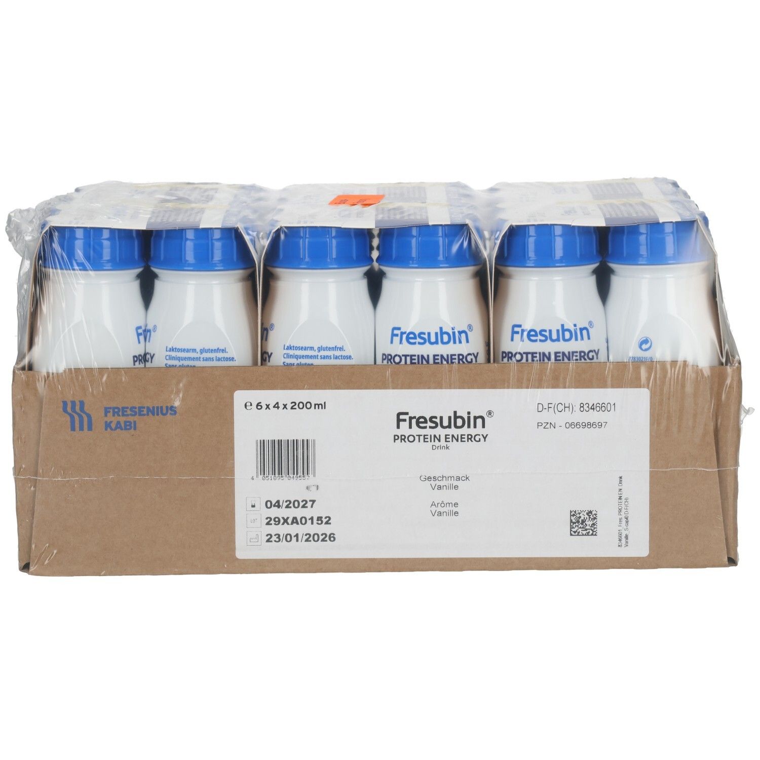 Sechs Flaschen Fresubin Protein Energy Drink Vanille in einer Kartonverpackung, Vorderansicht.