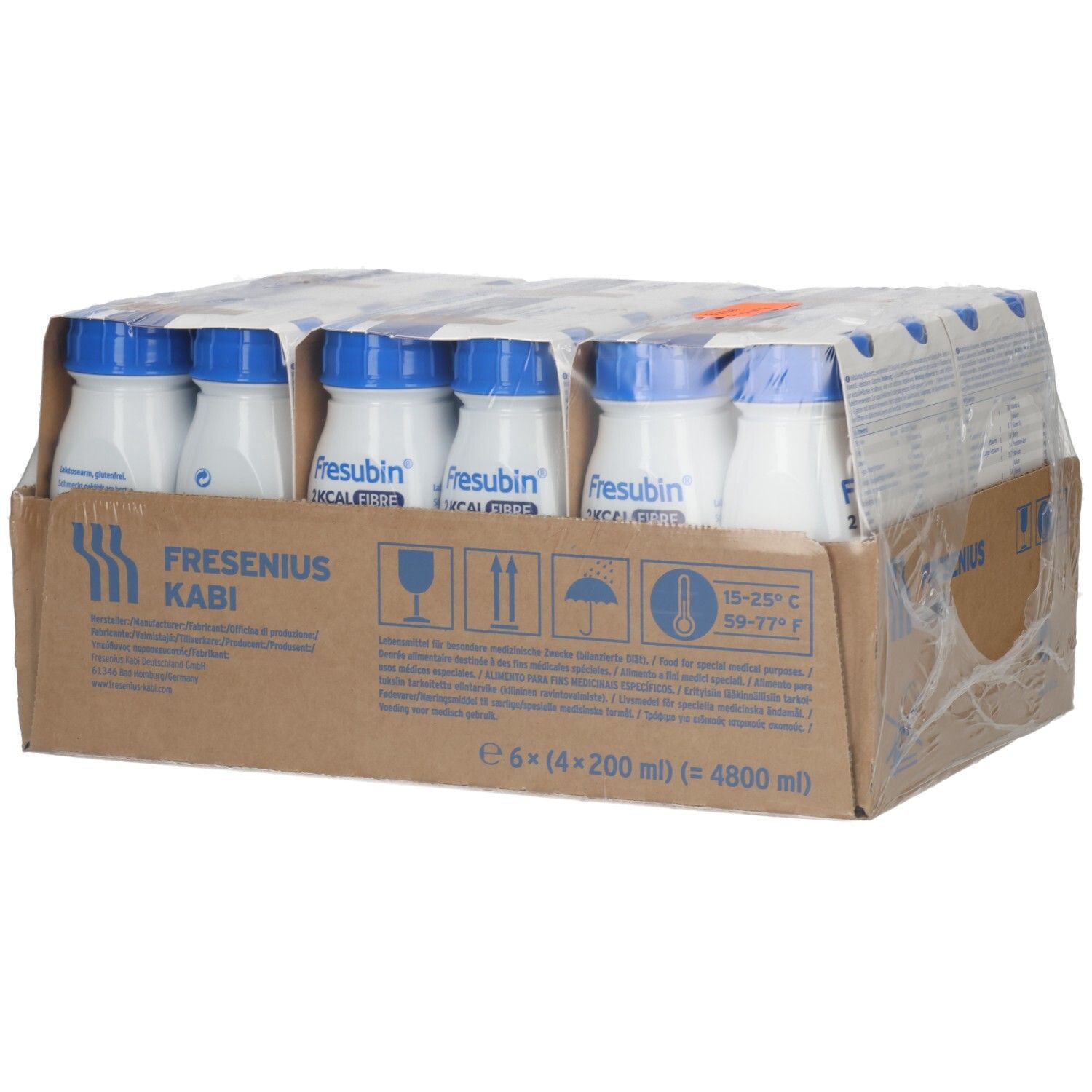 Seitenansicht einer Verpackung mit 24 Flaschen Fresubin 2 Kcal Fibre Drink.