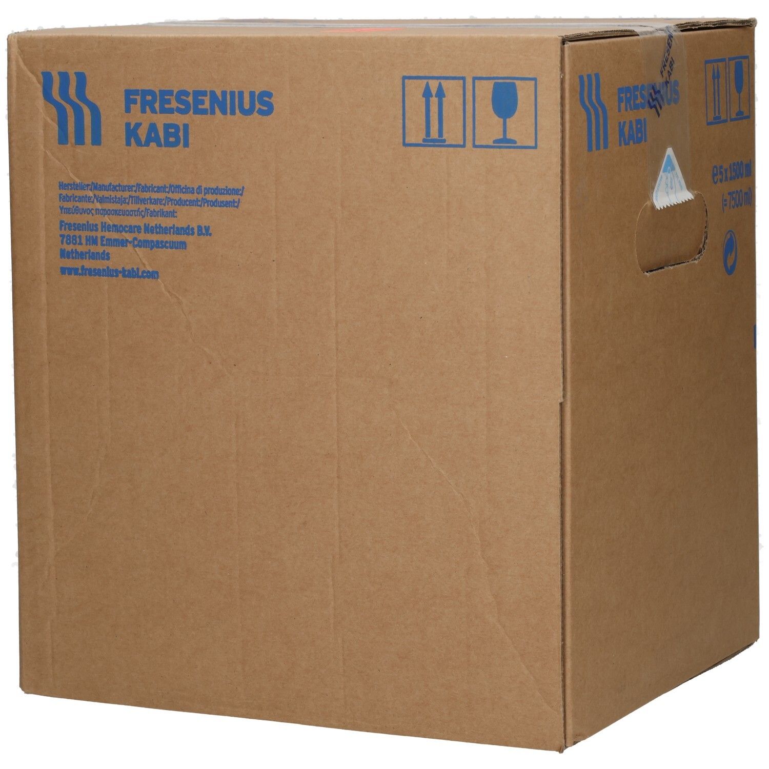 Seite eines Fresubin 1500 COMPLETE Kartons mit Herstellerangaben und Website.