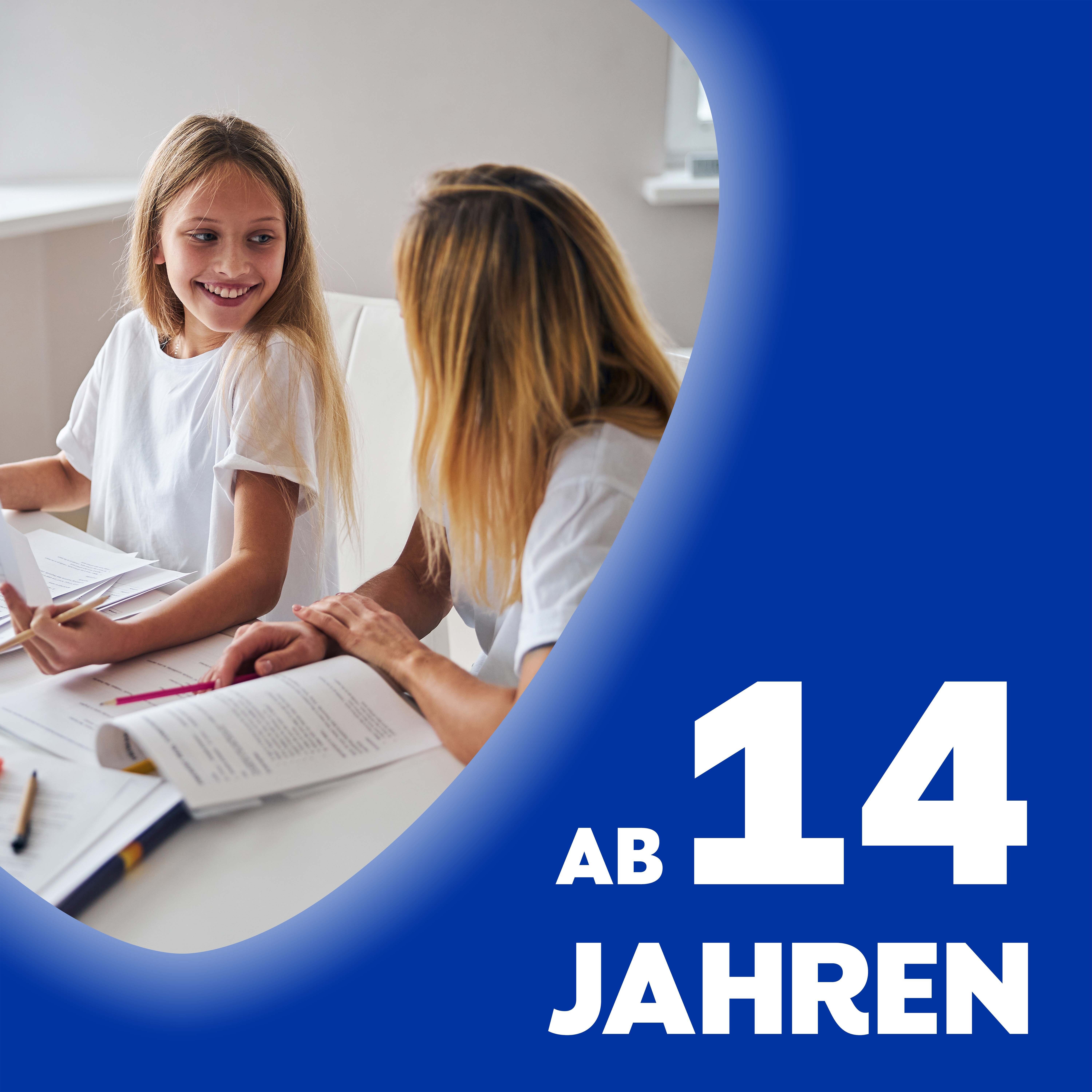 Mutter und Tochter. Text: Ab 14 Jahren.