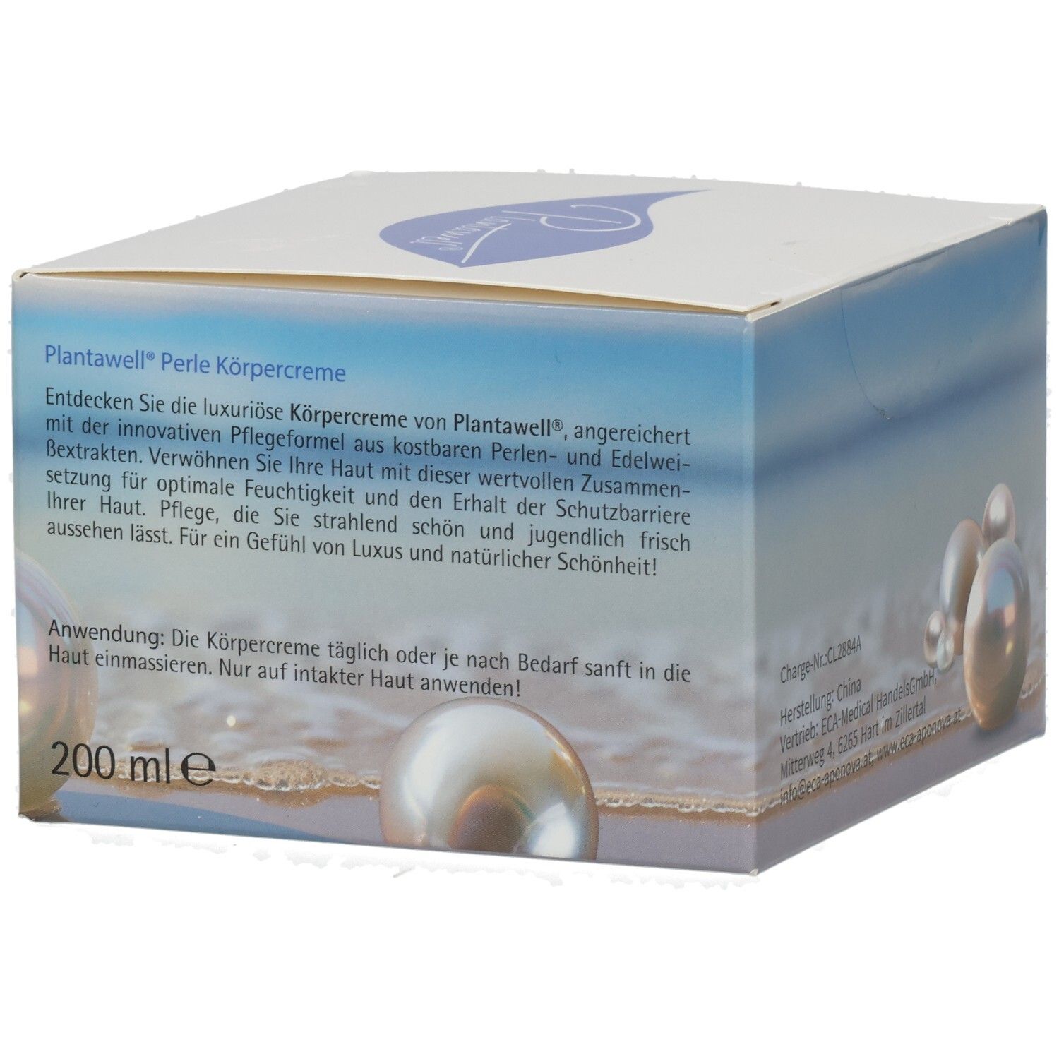 Seite der Kartonverpackung mit Produktbeschreibung und Anwendungshinweis. Text: Körpercreme Perle mit hautschützendem Edelweiß. Logo: Plantawell.