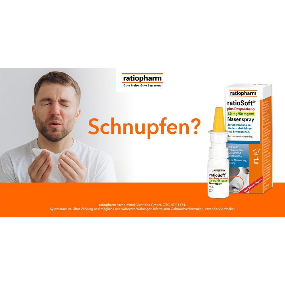 Mann mit Taschentuch. Neben ihm: Flasche Nasenspray. Enthält ratioSoft plus Dexpanthenol. Text auf Deutsch. Frage: Schnupfen?