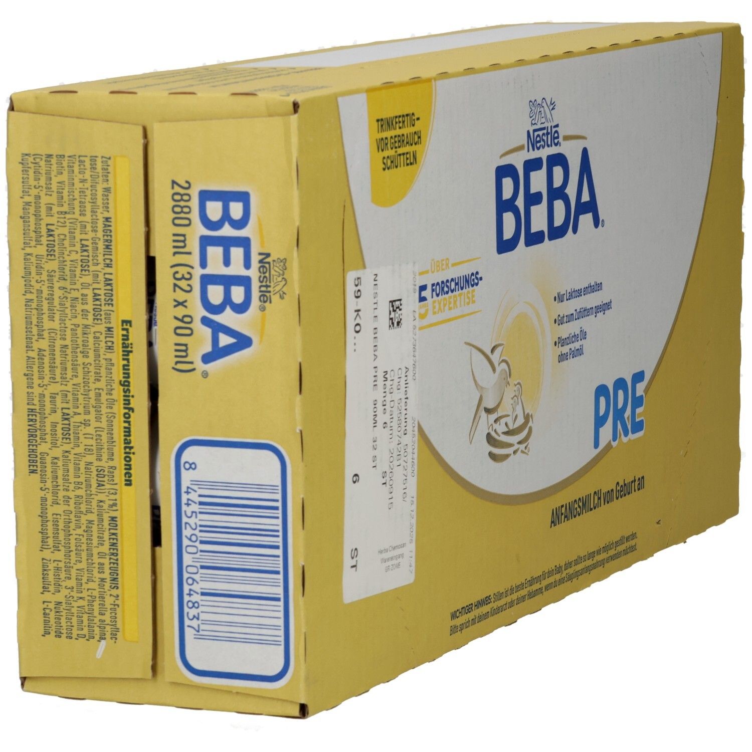 Gelbe Kartonverpackung Nestle BEBA PRE. Seitenansicht mit Text und Barcode. 2880 ml (32 x 90 ml).