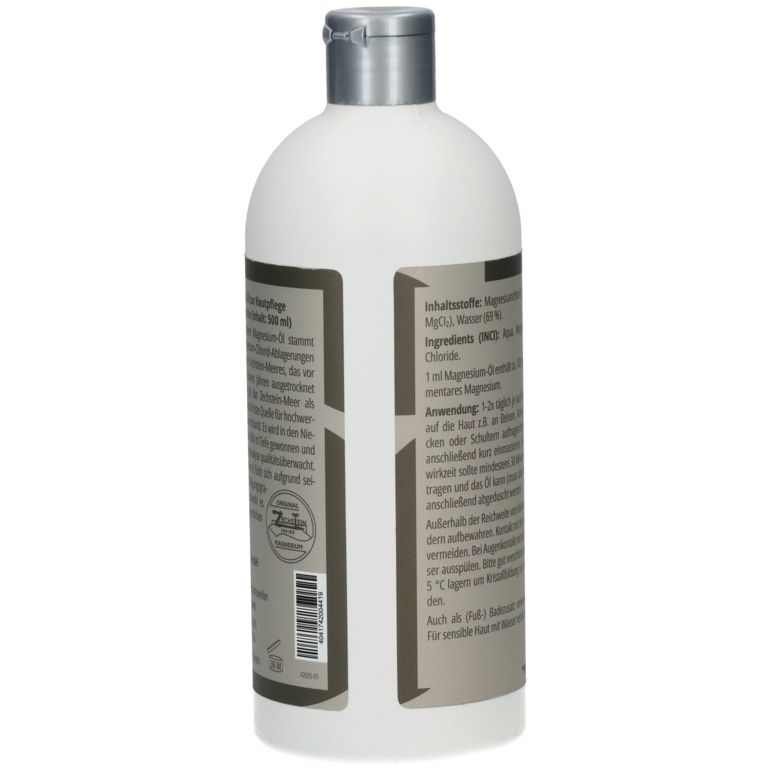 Rückseite der weißen Flasche. Aufkleber mit Inhaltsstoffen, Anwendung und Zertifizierung.