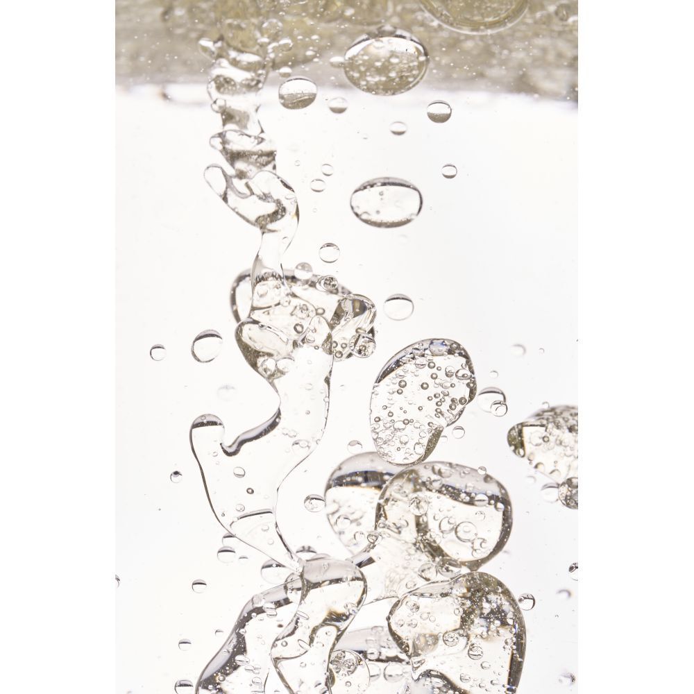 Luftblasen im NICAPUR® Omega 3 liquid 850.