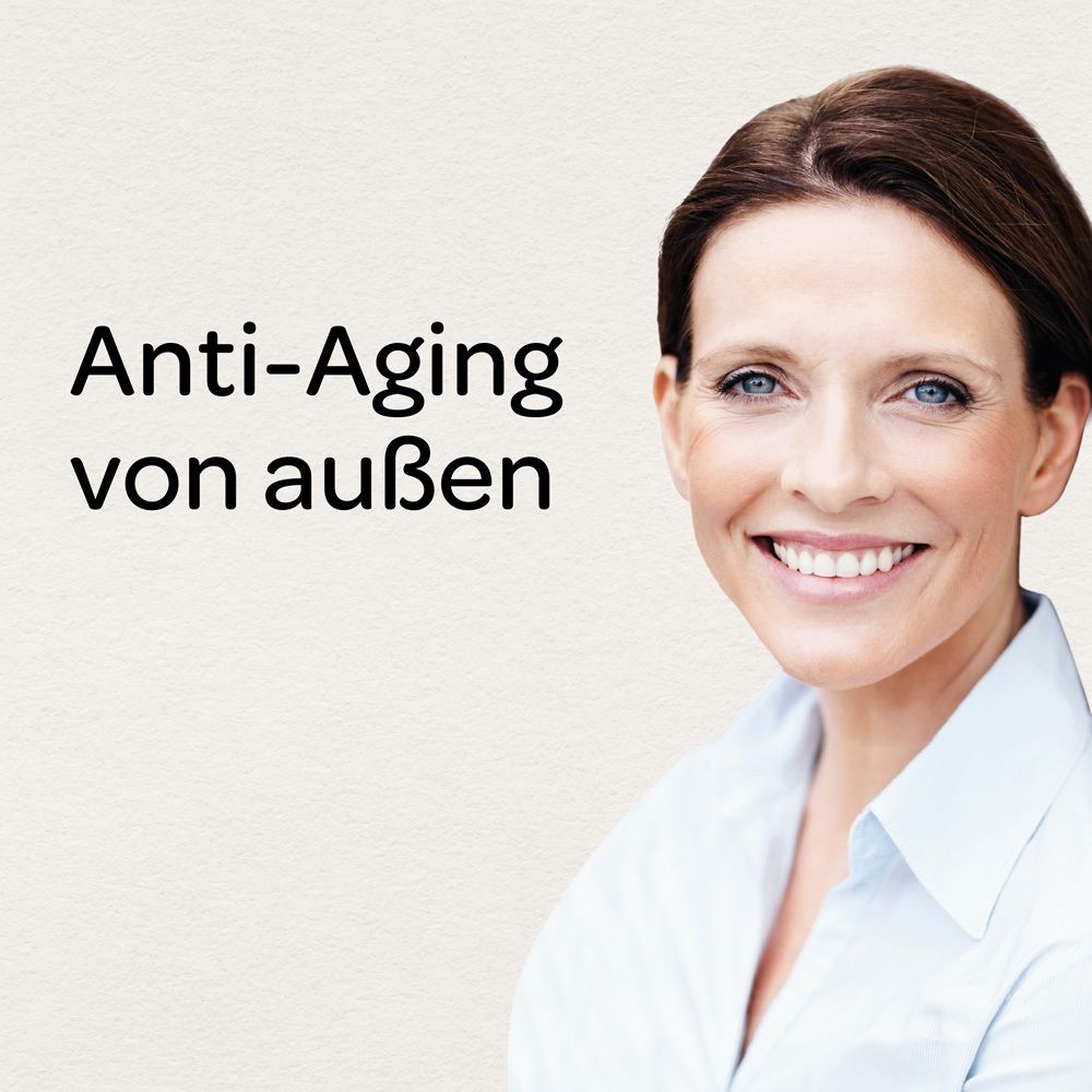 Porträt einer lächelnden Frau. Text: Anti-Aging von außen.