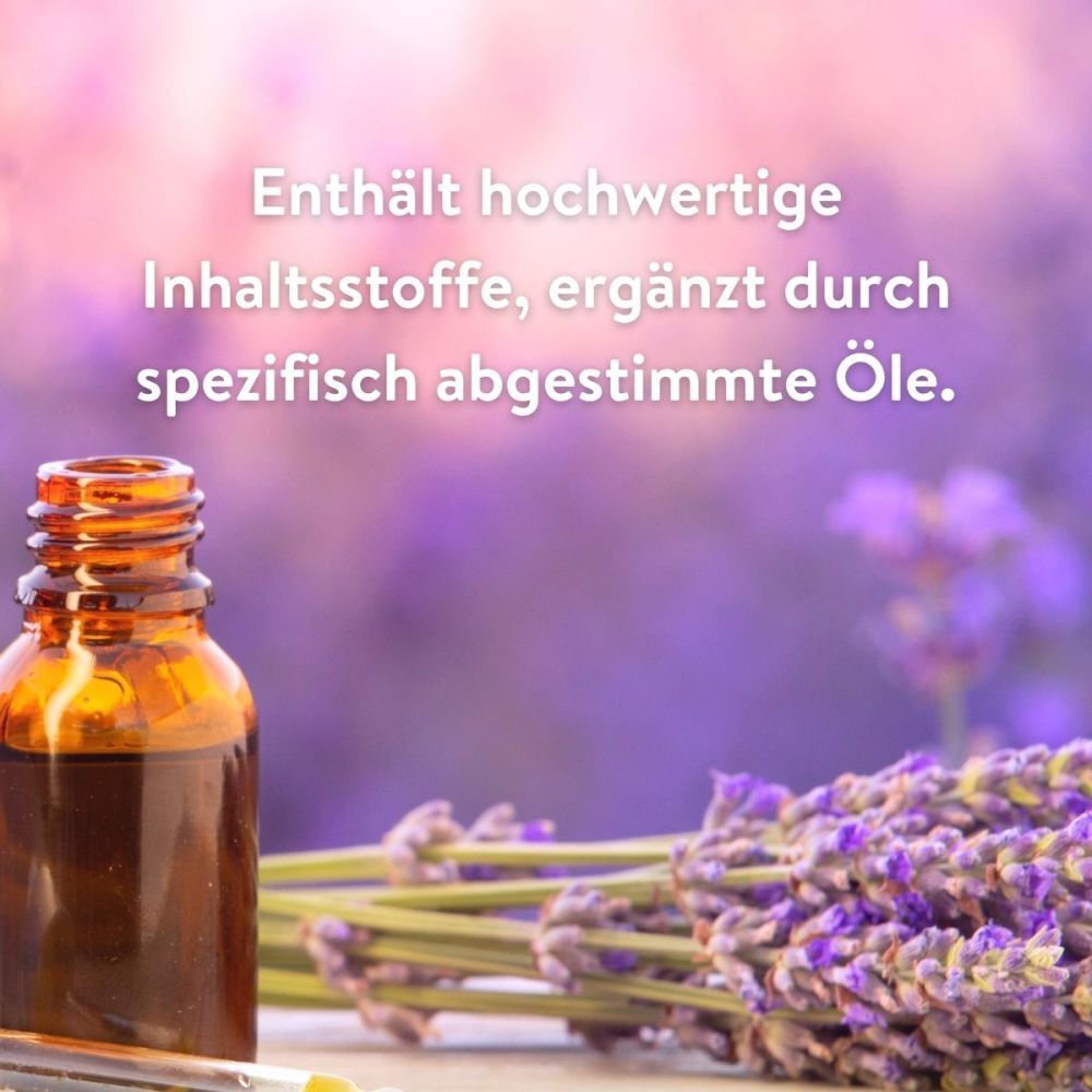 Braune Glasflasche mit Lavendelblüten. Text: Enthält hochwertige Inhaltsstoffe, ergänzt durch spezifisch abgestimmte Öle.