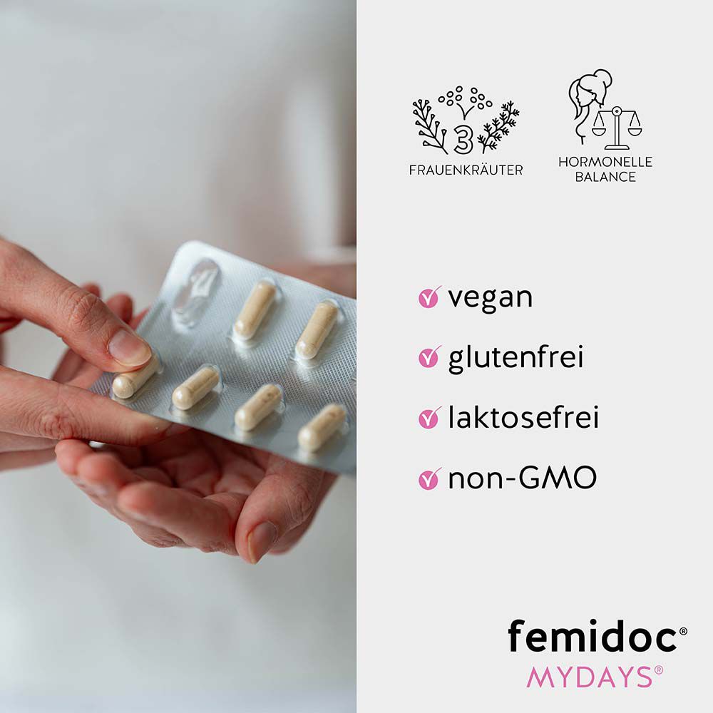 Hände halten eine Blisterpackung mit femidoc® MyDays® Kapseln, vegan, glutenfrei, laktosefrei, non-GMO.