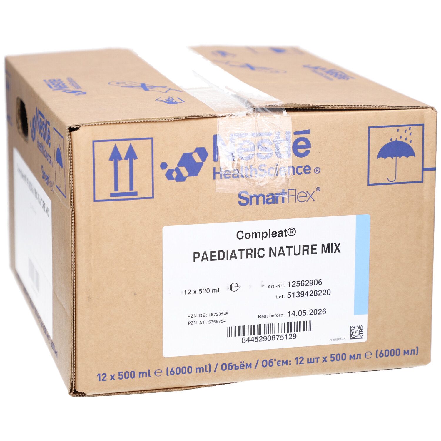 Karton mit COMPLEAT PAEDIA NAT.MIX. Aufschrift: Nestle HealthScience, SmartFlex. 12 x 500 ml. Haltbarkeit bis 14.05.2026. Barcode.