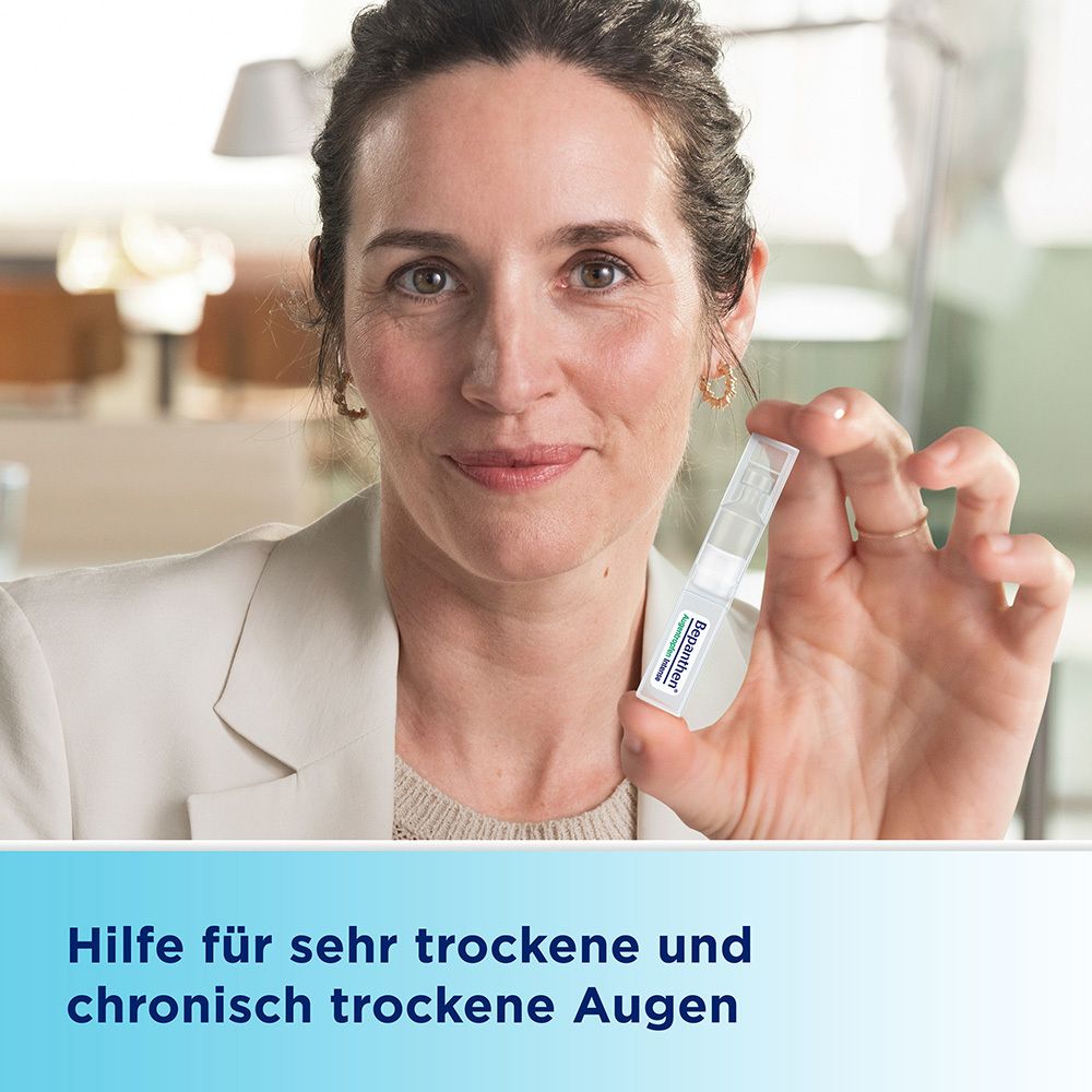 Frau hält Einzeldosis Bepanthen Augentropfen Intense. Text: Hilfe für sehr trockene und chronisch trockene Augen.