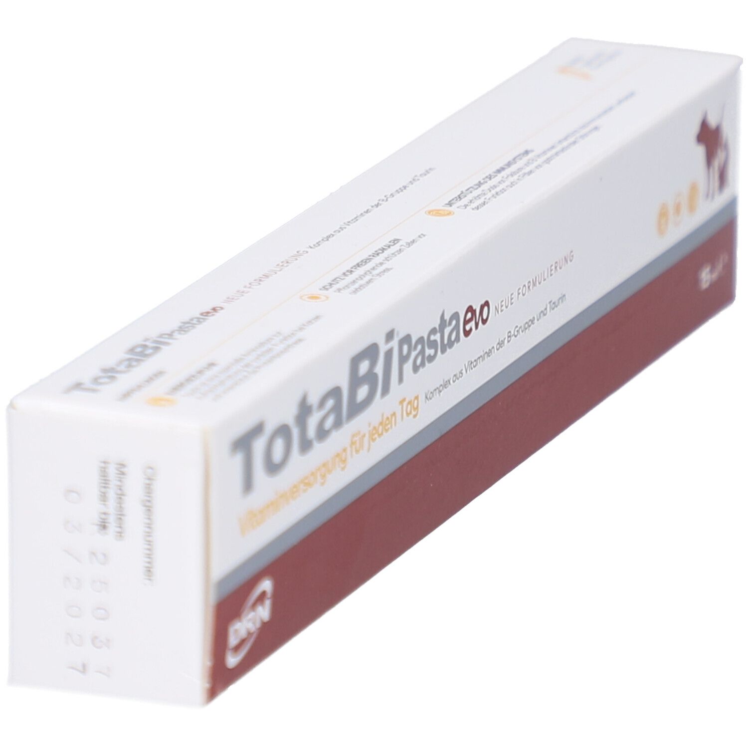 Schräge Ansicht der weißen rechteckigen Verpackung. Aufschrift: TotaBi Pasta evo. Mit Chargennummer und Verfallsdatum.