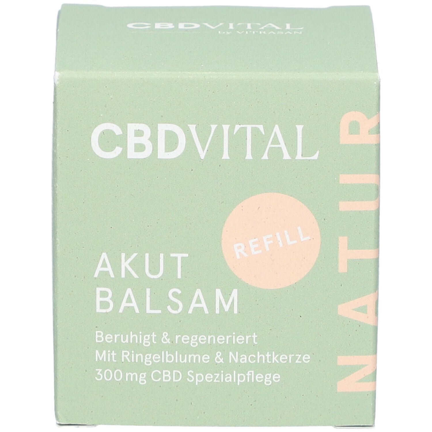 Grüne Produktverpackung mit Aufschrift CBDVITAL, AKUT BALSAM, REFILL. Text: Beruhigt & regeneriert, Ringelblume & Nachtkerze, 300mg CBD.