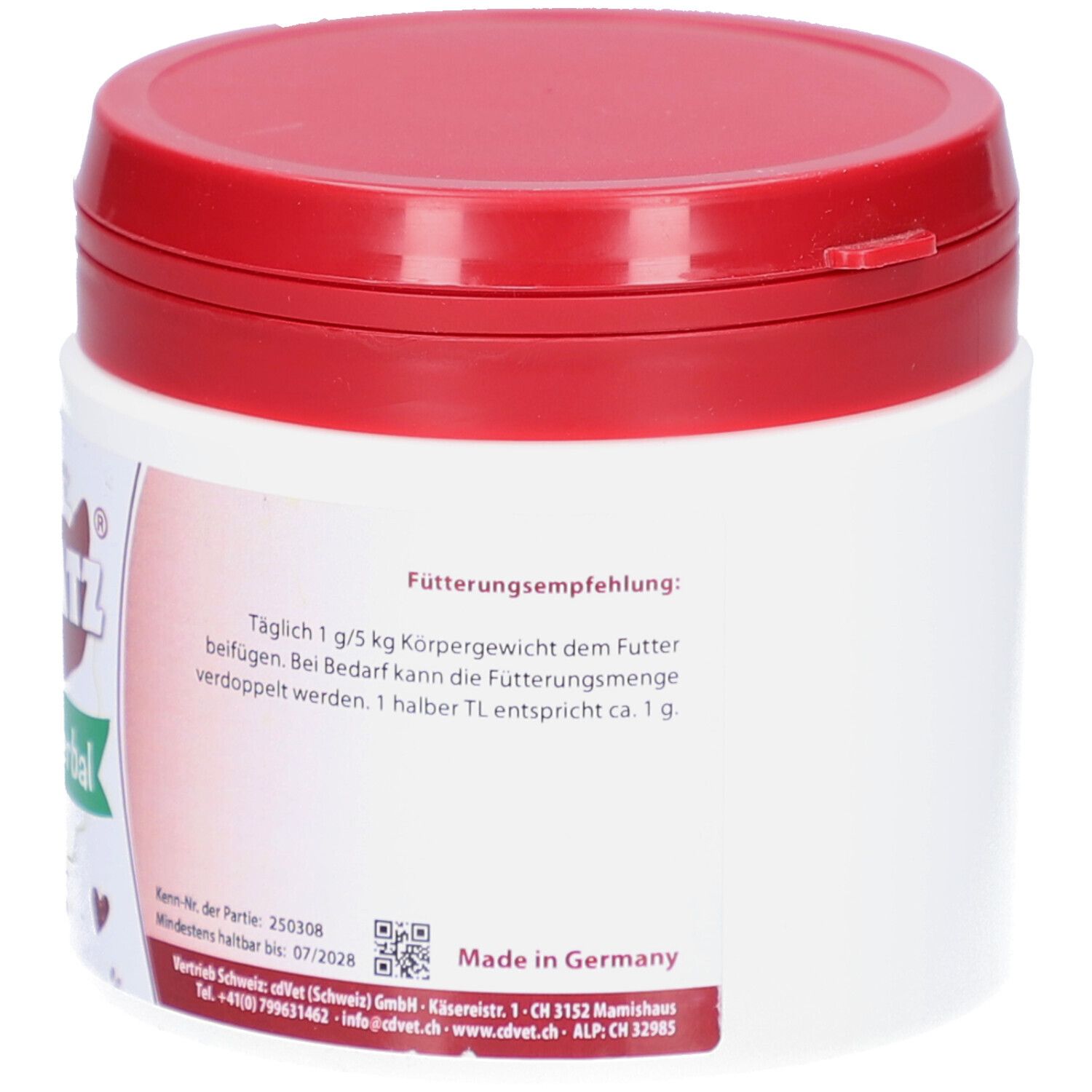Weißes Gefäß mit rotem Deckel. Text: Fütterungsempfehlung. Mindesthaltbarkeit. Herstellerinformationen.
