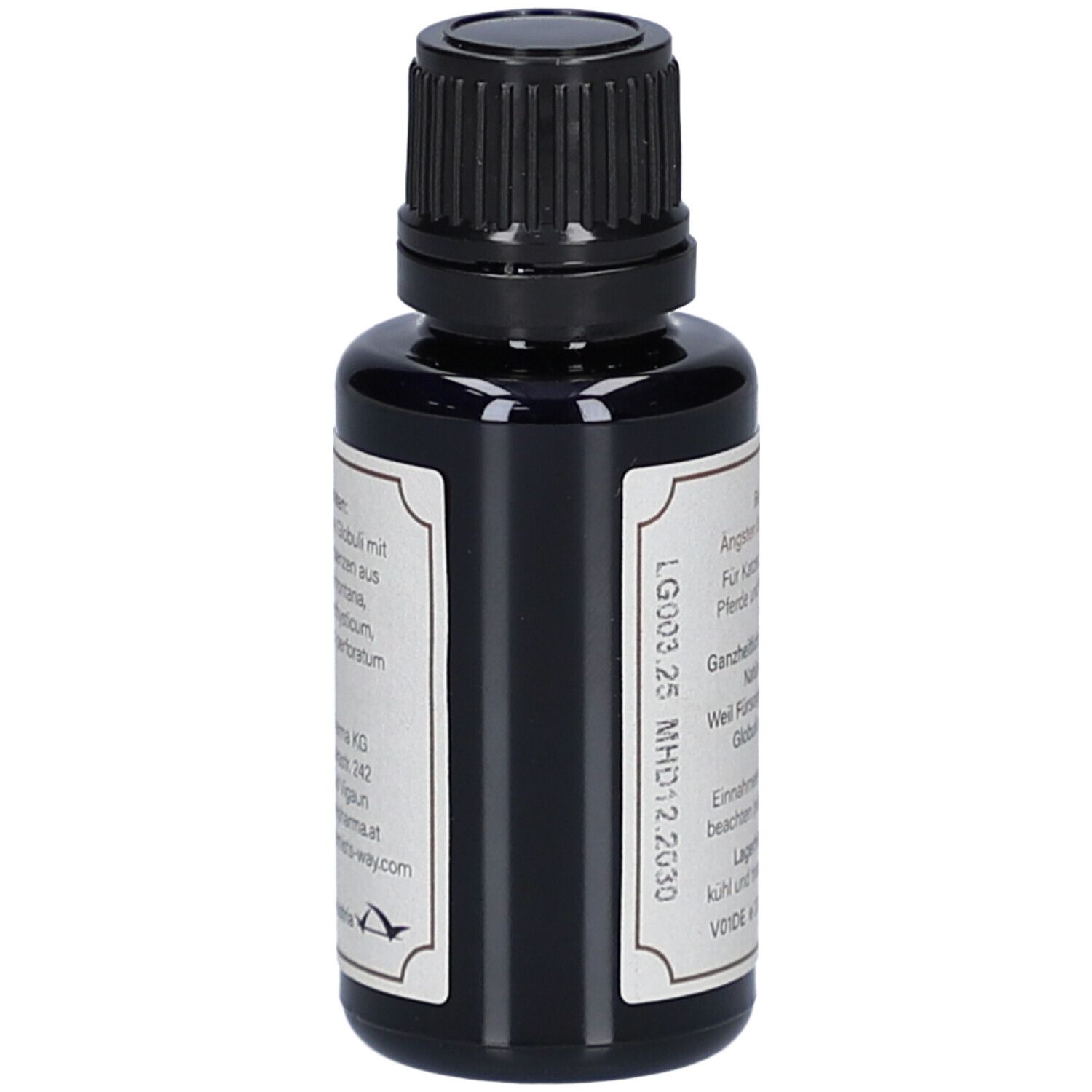 Braune Glasflasche mit schwarzem Deckel. Etikett mit Text und Chargennummer. Rückseite mit Text.