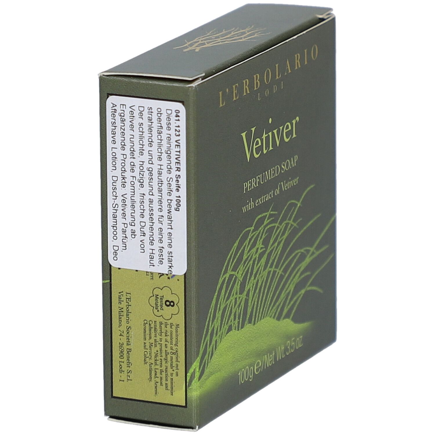 Grüne Schachtel mit Text. Aufschrift "VETIVER PERFUMED SOAP". Marke: L'Erbolario Lodi. Enthält 100g Seife. Seitenansicht.