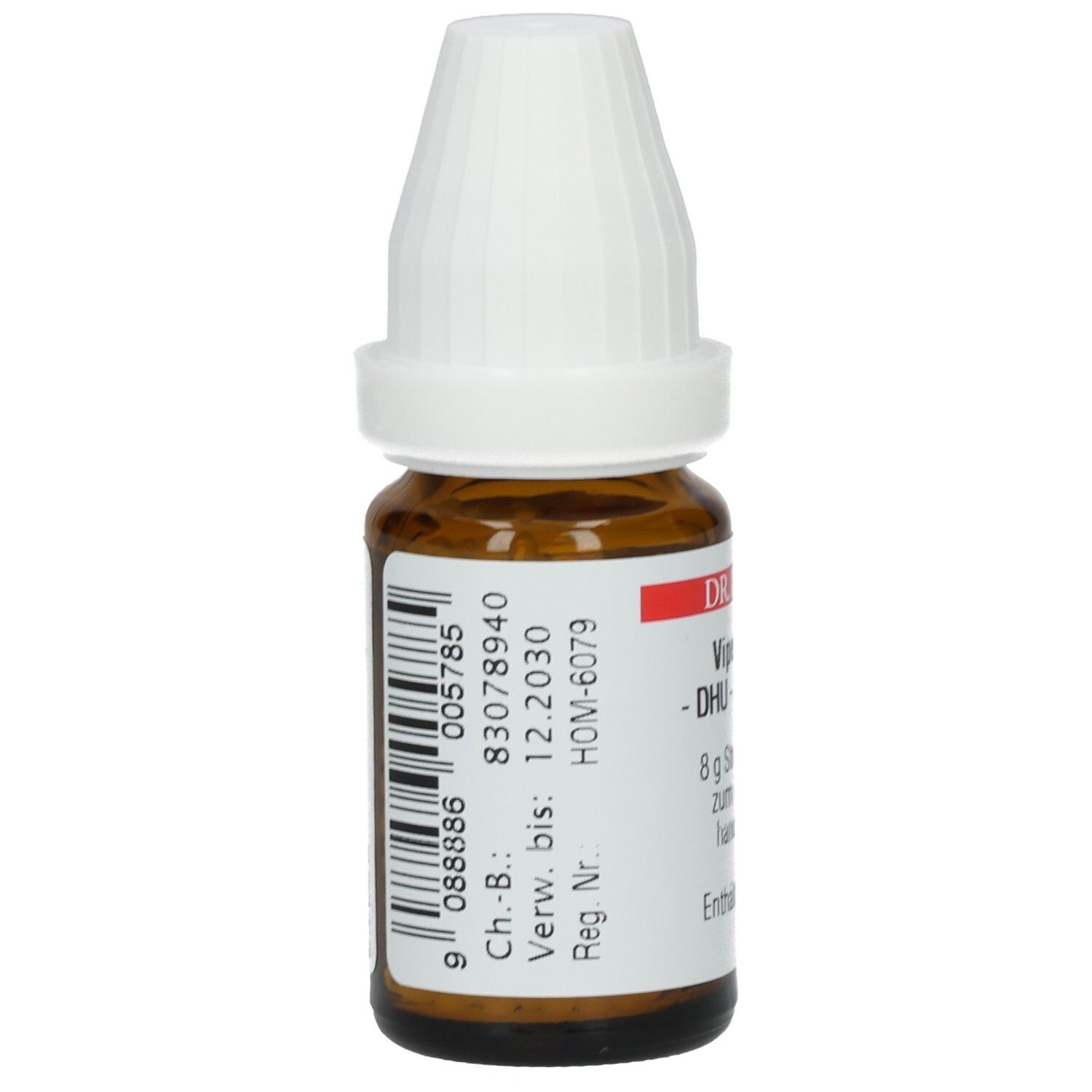 Braune Glasflasche mit weißem Verschluss. Etikett mit Barcode und Text: Ch.-B.: 83078940, Verw. bis: 12.2030, Reg. Nr. HOM-6079.