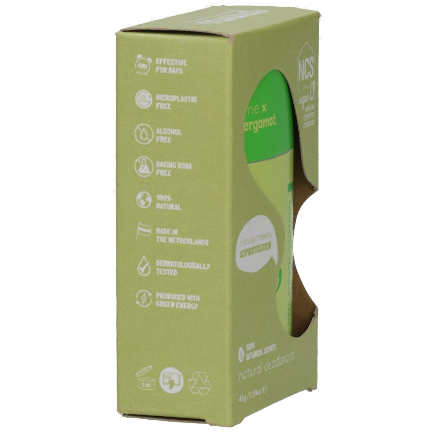 Grüne Kartonseite mit Text. Aufschriften: "Microplastic free", "Alcohol free", "100% Natural", "Dermatologically tested". Vegan-Siegel.