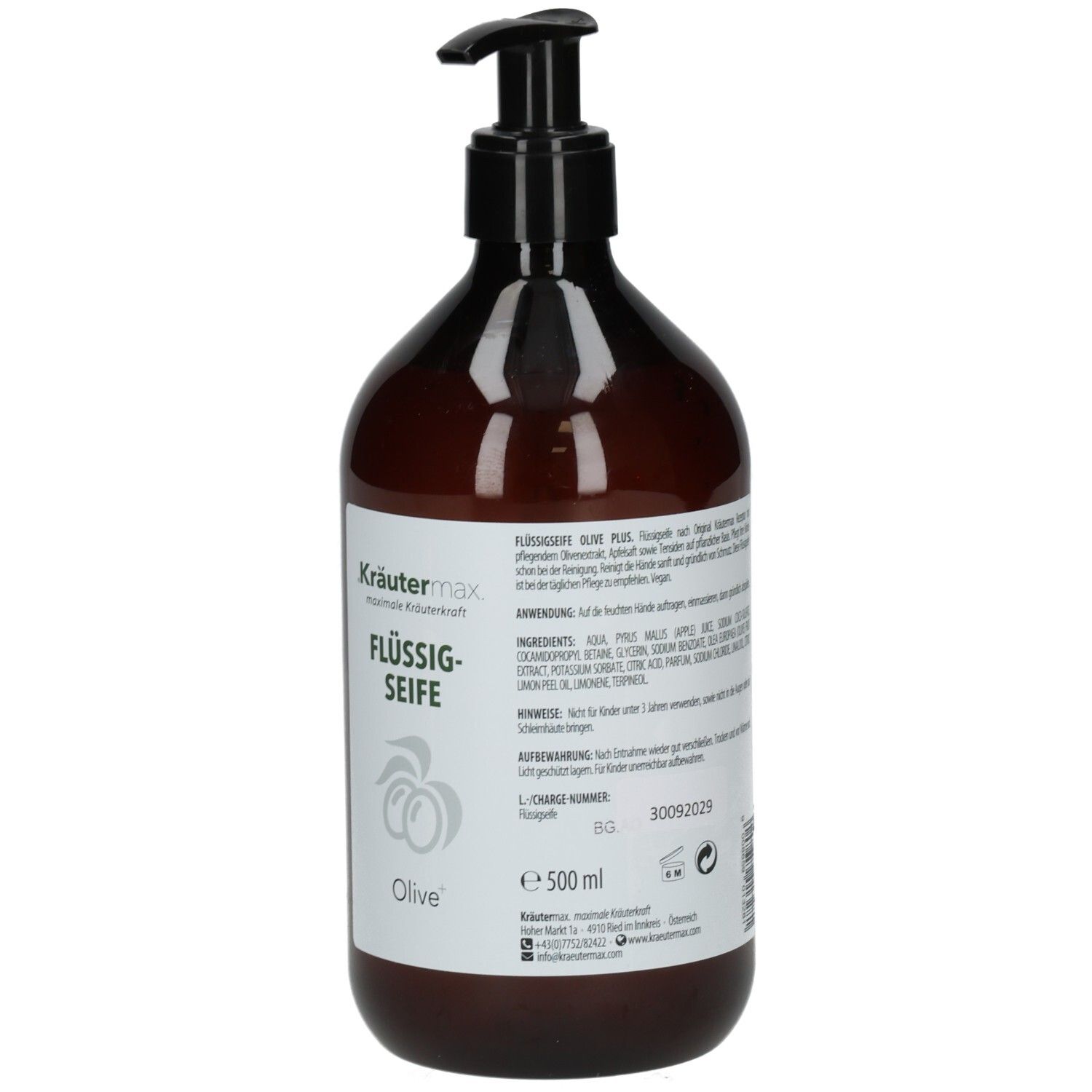 Braune Flasche mit schwarzem Pumpkopf. Aufschrift: Kräutermax Flüssigseife Olive. Etikett mit Produktinformationen und Inhaltsstoffen.