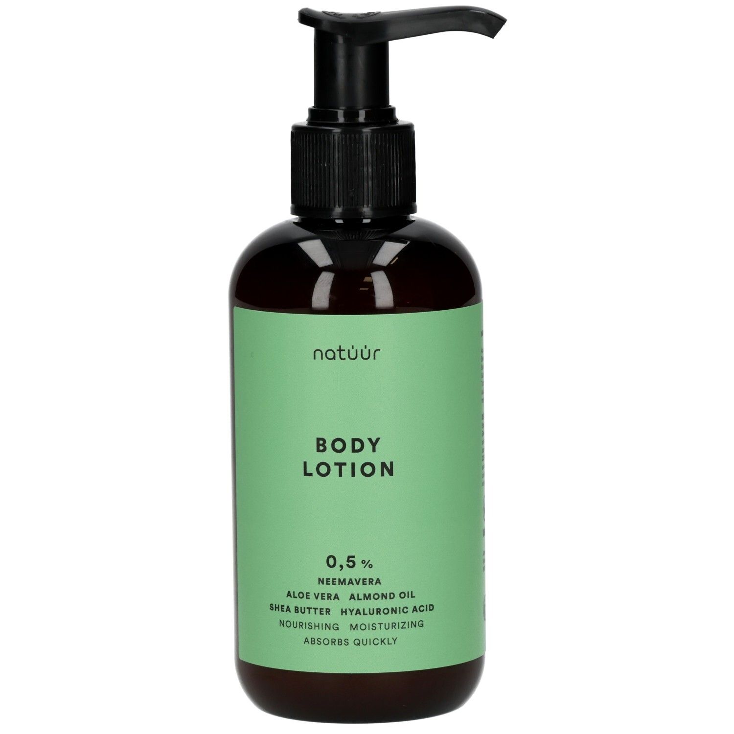 Braune Flasche mit schwarzem Pumpverschluss. Grünem Etikett mit Text: BODY LOTION, 0,5%, Inhaltsstoffe.