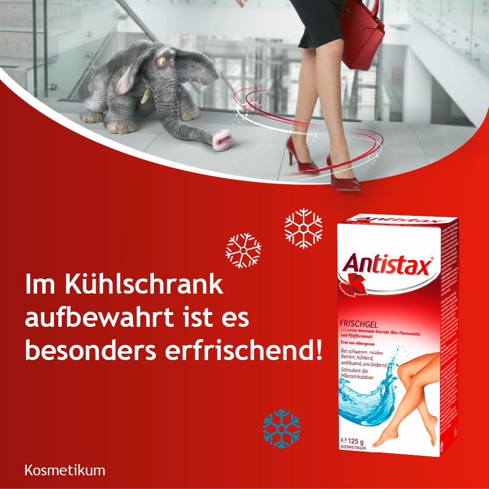 Werbung mit Antistax® Frischgel. Roter Hintergrund, Frau mit roter Tasche und Schuhen. Produkt-Tube und -Verpackung.