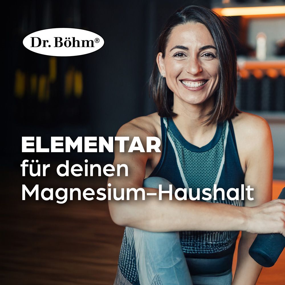 Frau lächelt. Text: ELEMENTAR für deinen Magnesium-Haushalt. Dr. Böhm Logo.
