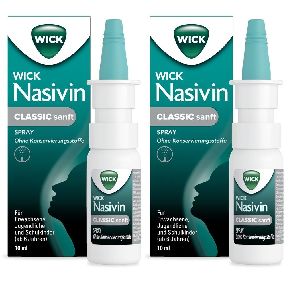 Zwei Nasensprays mit Verpackung. Aufschrift: WICK Nasivin Classic sanft. Flaschen weiß, Sprühkopf türkis. Verpackung grün.