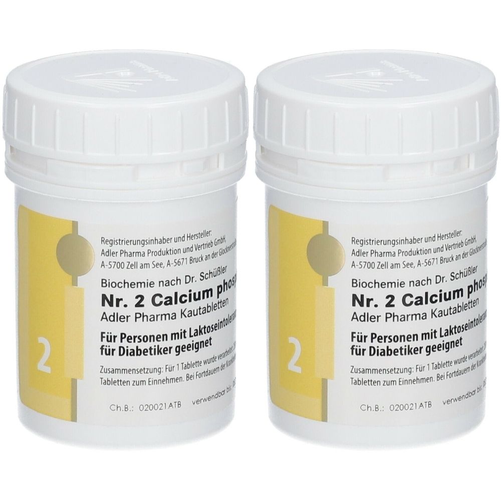 Zwei weiße Tablettenbehälter mit gelben Etiketten. Aufschrift: Nr. 2 Calcium phosphoricum D6 Kautabletten. Geeignet für Diabetiker.