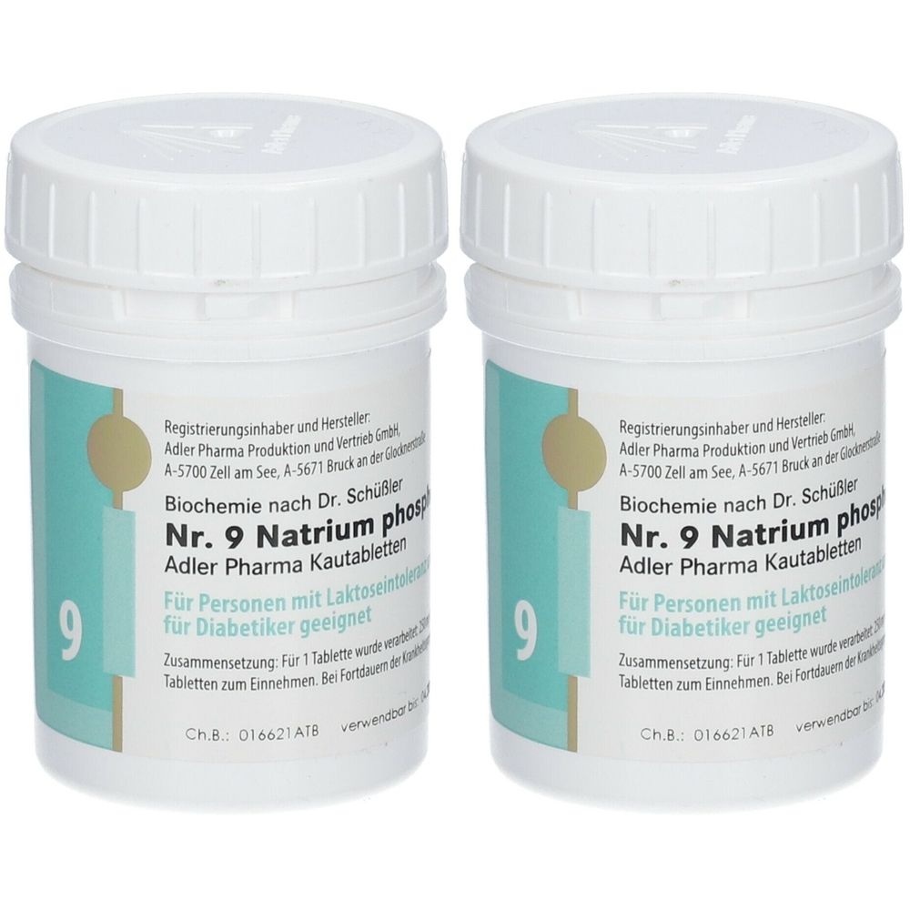 Zwei weiße Dosen mit Deckel. Aufschrift: Nr. 9 Natrium phosphoricum D6 Kautabletten. Geeignet für Diabetiker und Personen mit Laktoseintoleranz.