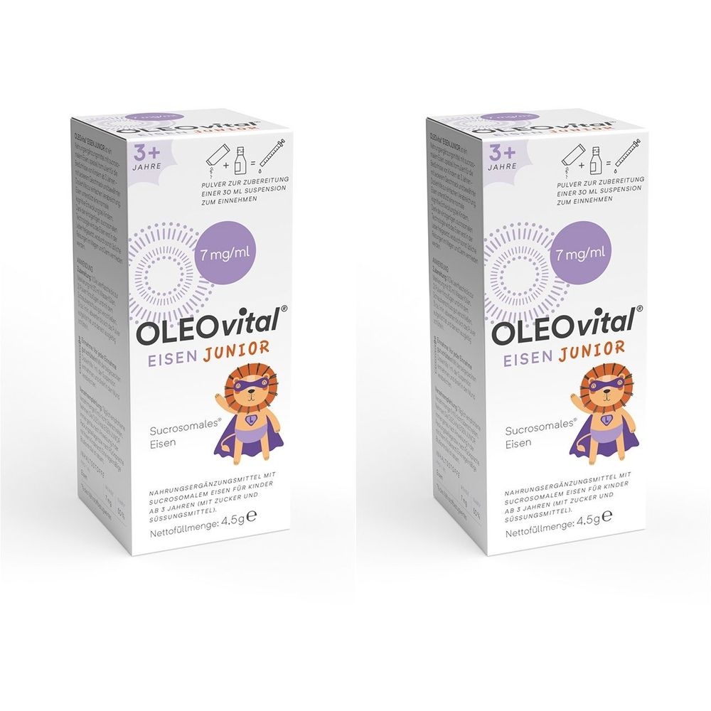 Zwei weiße Kartons mit OLEOvital Eisen Junior. Aufdrucke: 3+, 7 mg/ml, Logo, Produktname, Illustration eines Löwen. Nettomenge: 4,5 g.