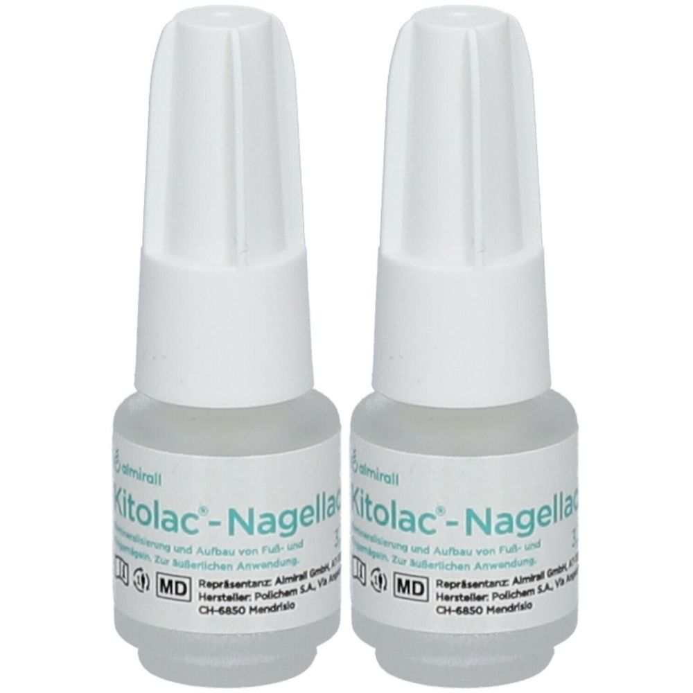 Zwei Flaschen Kitolac-Nagellack mit weißem Verschluss. Aufschrift Kitolac-Nagella. Medizinprodukt.