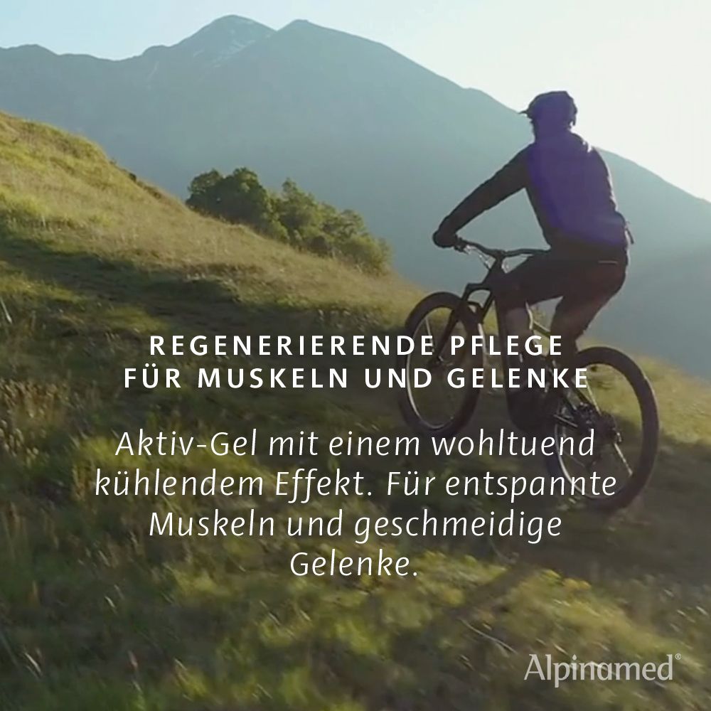 Person auf dem Fahrrad in bergiger Landschaft. Text: Regenerierende Pflege für Muskeln und Gelenke. Aktiv-Gel mit kühlendem Effekt.