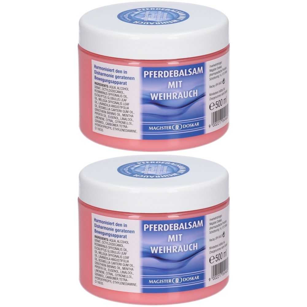 Zwei rosa Tiegel mit weißem Deckel. Aufschrift: PFERDEBALSAM MIT WEIHRAUCH. Marke: MAGISTER DOSKAR. Volumen: 500 ml.