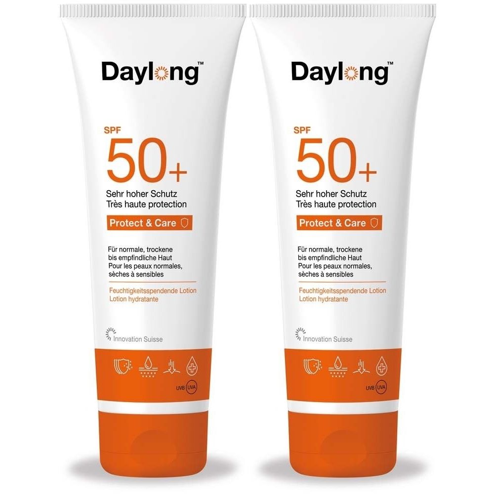 Zwei Tuben Daylong Liposomale Lotion SPF 50+. Weiße Tuben mit orangefarbenem Abschnitt. Aufschrift: SPF 50+, Protect & Care.
