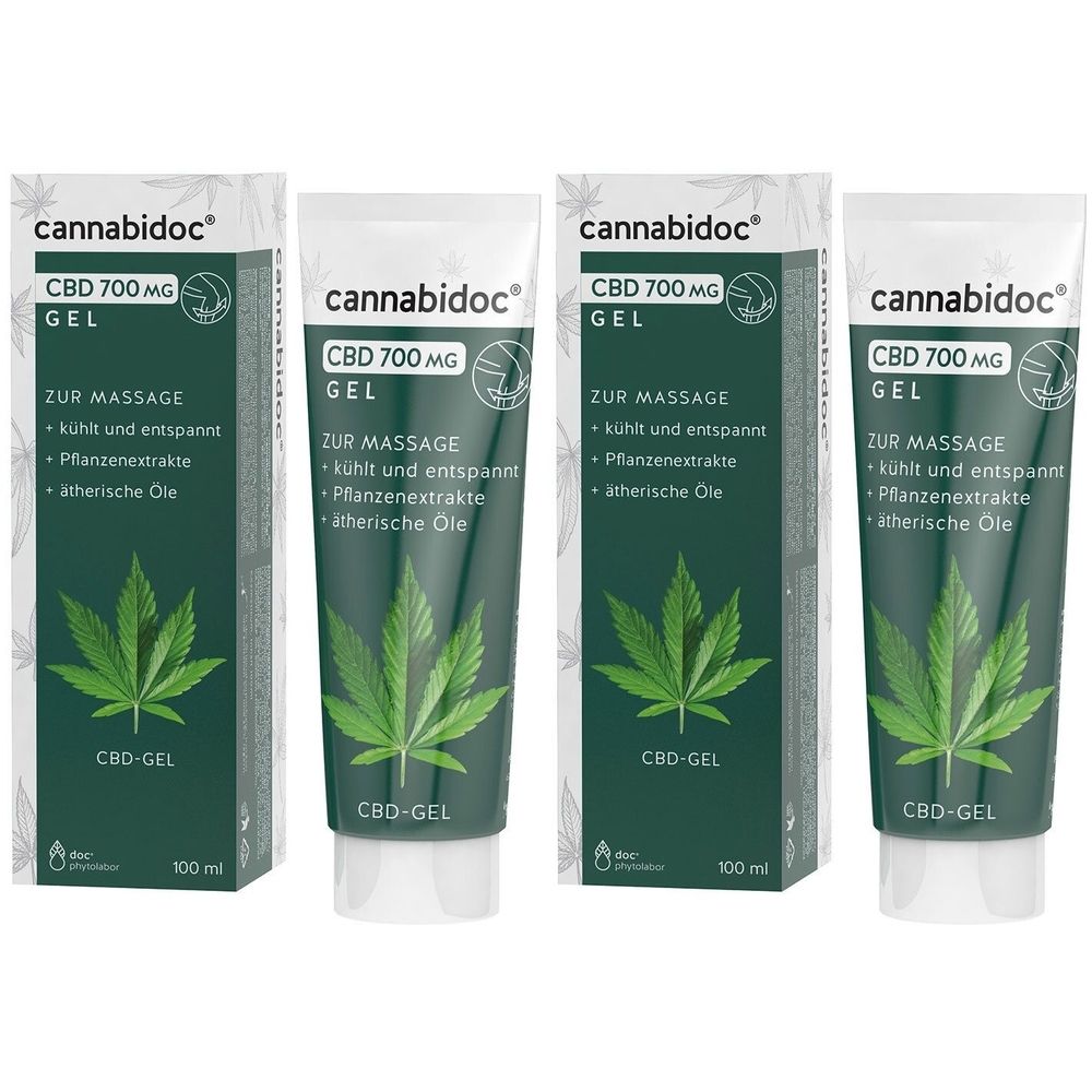 Vier Tuben und Schachteln cannabidoc® CBD 700 mg Gel. Aufdruck: CBD-Gel, zur Massage, Pflanzenextrakte, ätherische Öle.