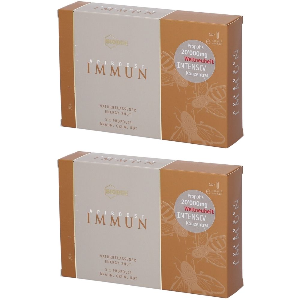 Zwei rechteckige Kartons. Aufschrift: ApiBoost Immun, Intensiv, Propolis. Beige und braune Farben. Bienen-Illustrationen.