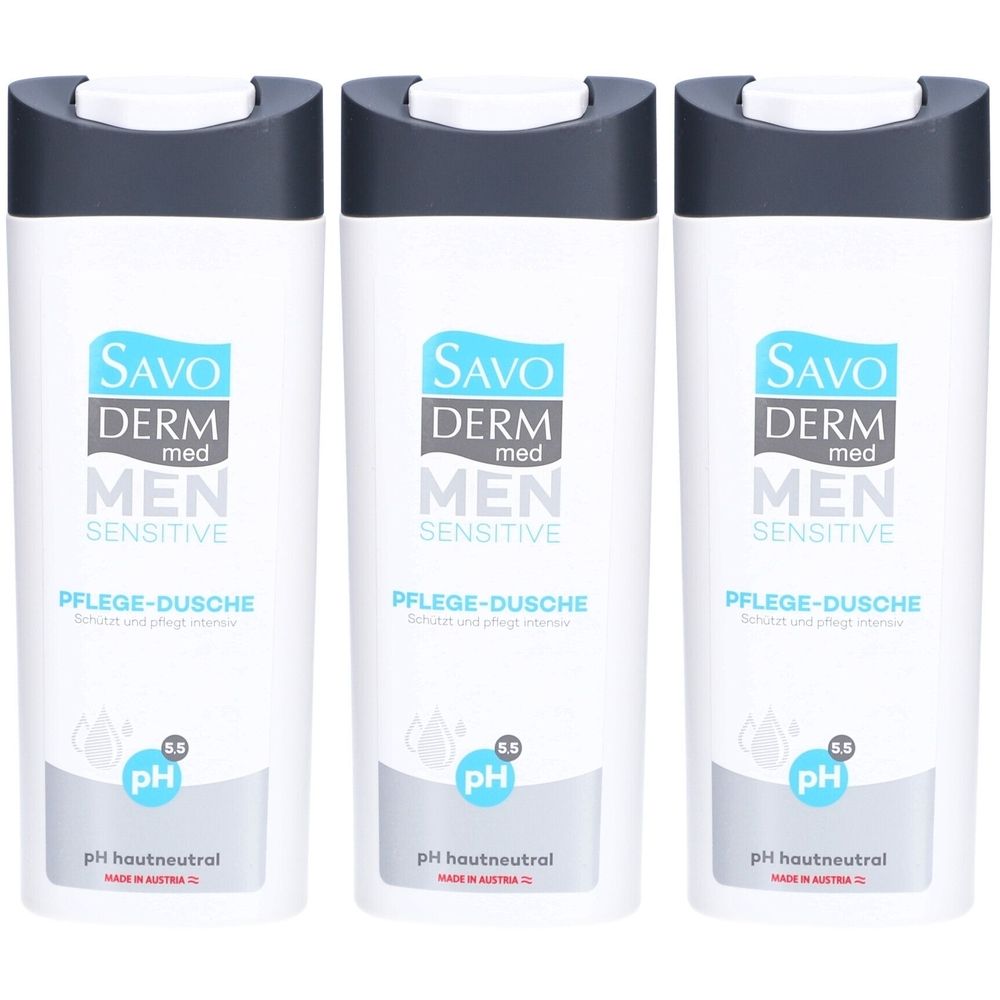 Drei weiße Flaschen mit dunkelgrauen Deckeln. Auf jeder Flasche steht SAVODERM med MEN Sensitive Pflege-Dusche. pH-hautneutral.