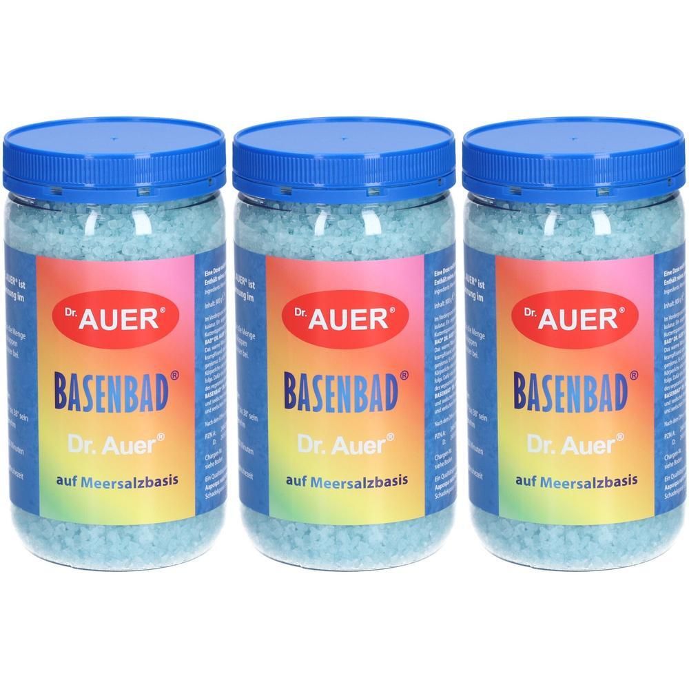 Drei Gläser Dr. AUER® BASENBAD® auf Meersalzbasis, gefüllt mit blauem Badesalz.