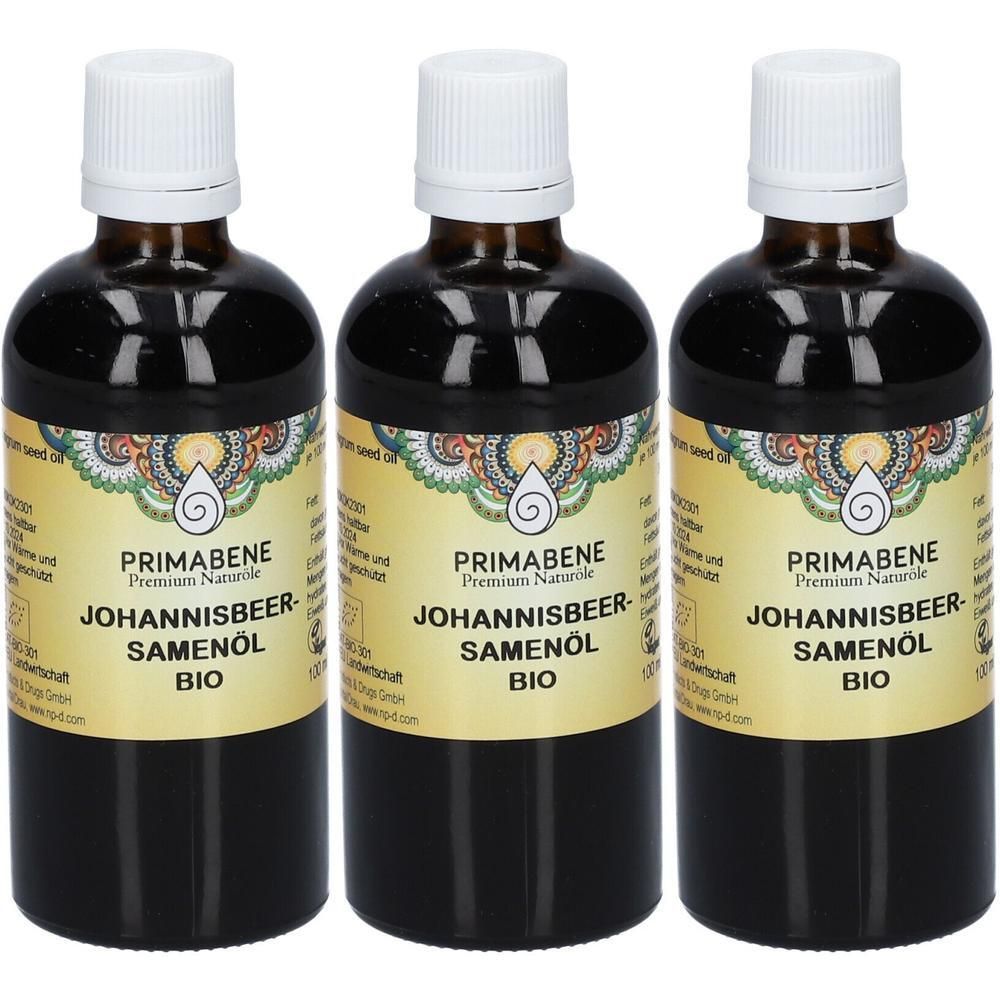 Drei Flaschen Johannisbeersamenöl BIO von PRIMABENE. Dunkle Flüssigkeit in braunen Glasflaschen mit weißen Verschlüssen.