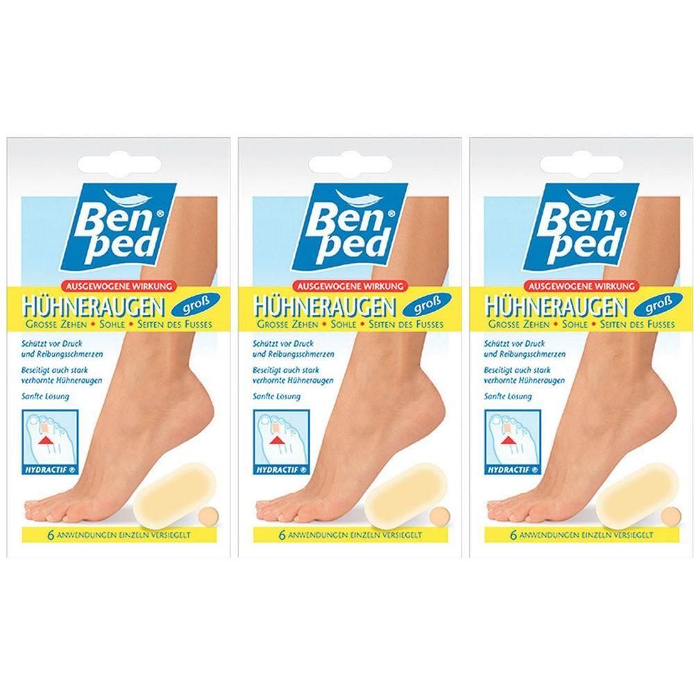 Drei Packungen Ben® ped Hühneraugenpflaster groß. Zeigt Füße mit Pflastern.