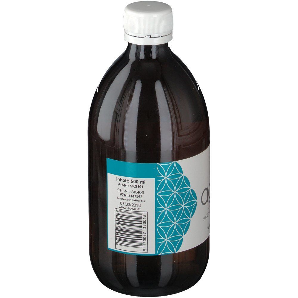 Glasflasche mit weißem Schraubverschluss, gefüllt mit dunkler Flüssigkeit. Etikett mit 'agwa', 'Inhalt 500 ml' und Barcode.