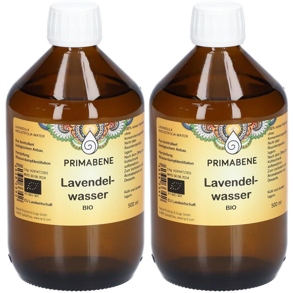 Zwei braune Glasflaschen mit weißem Deckel, gefüllt mit PRIMABENE Lavendelwasser BIO.